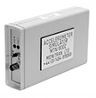 Simulador de acelerómetros portátil Monitran MTN/8302 para calibración de señal.