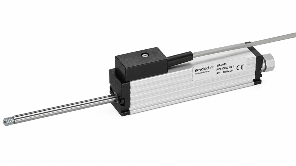 Sensor lineal potenciométrico Novotechnik TR-0025 referencia 400023261 con salida por cable apantallado y recorrido de 25 mm